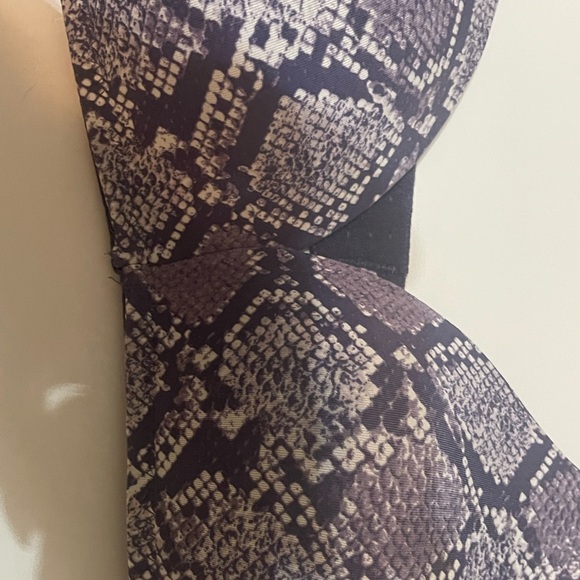 Nine West purple snake skin bra.  34 b. Good condition. - Picture 3 of 3